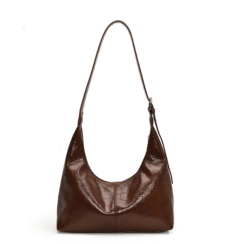 2025S Designer Women S Bag Large Capacity Oilskin For Women In Winter New Fashionable One Shoulder Dumpling Bag Textured Casual Tote Bag