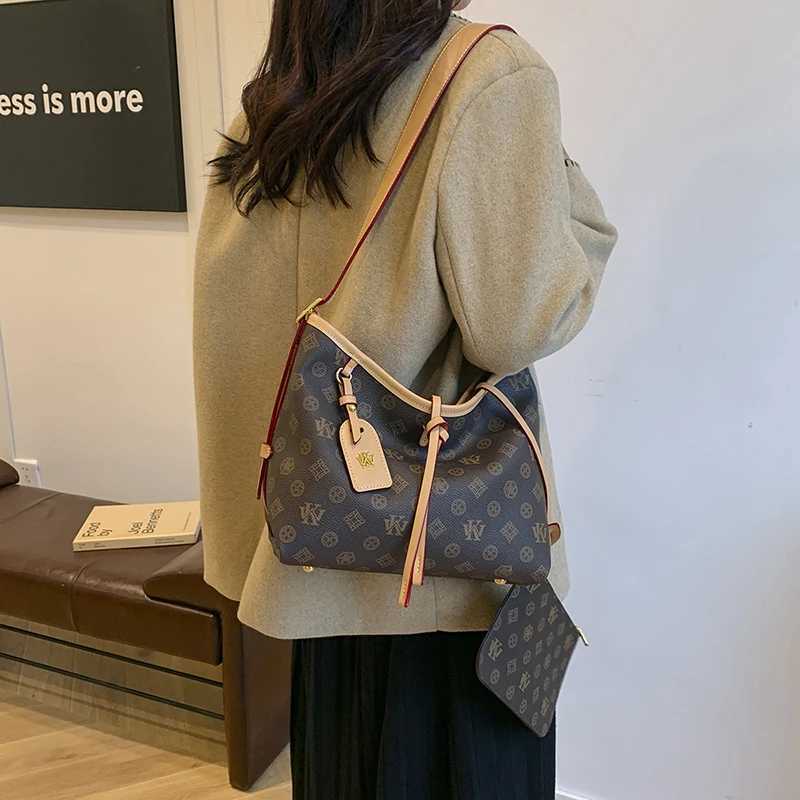 Designer-Inspired Vintage Crossbody Purse - Large Capacity Tote With Chunky Letter Patches Premium Hardware Bags for WomenW251106