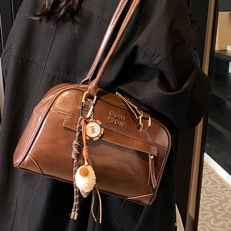 2025S Designer Women S Bag Matte Handbag For Women Winter New Small Square Large Capacity Pillow Bag Commuting Single Shoulder Armpit Bag