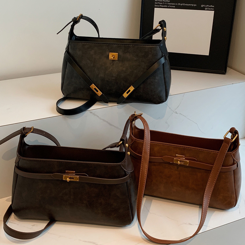 2025S Designer Women S Bag Fashionable Small Square For Women New Autumn Large Capacity Bag Trendy Single Shoulder High End Crossbody Bag