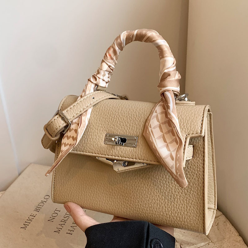 2025S Designer Women S Bag New Western Style Silk Scarf Folded Small Square Popular Versatile Single Shoulder Crossbody Bag Fashion Handbag