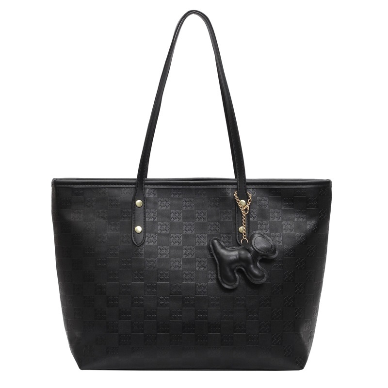 2025S Designer Women S Bag Large Capacity For Women New Fashionable Tote Autumn Versatile Class Commuting Contrasting Single Shoulder Bag