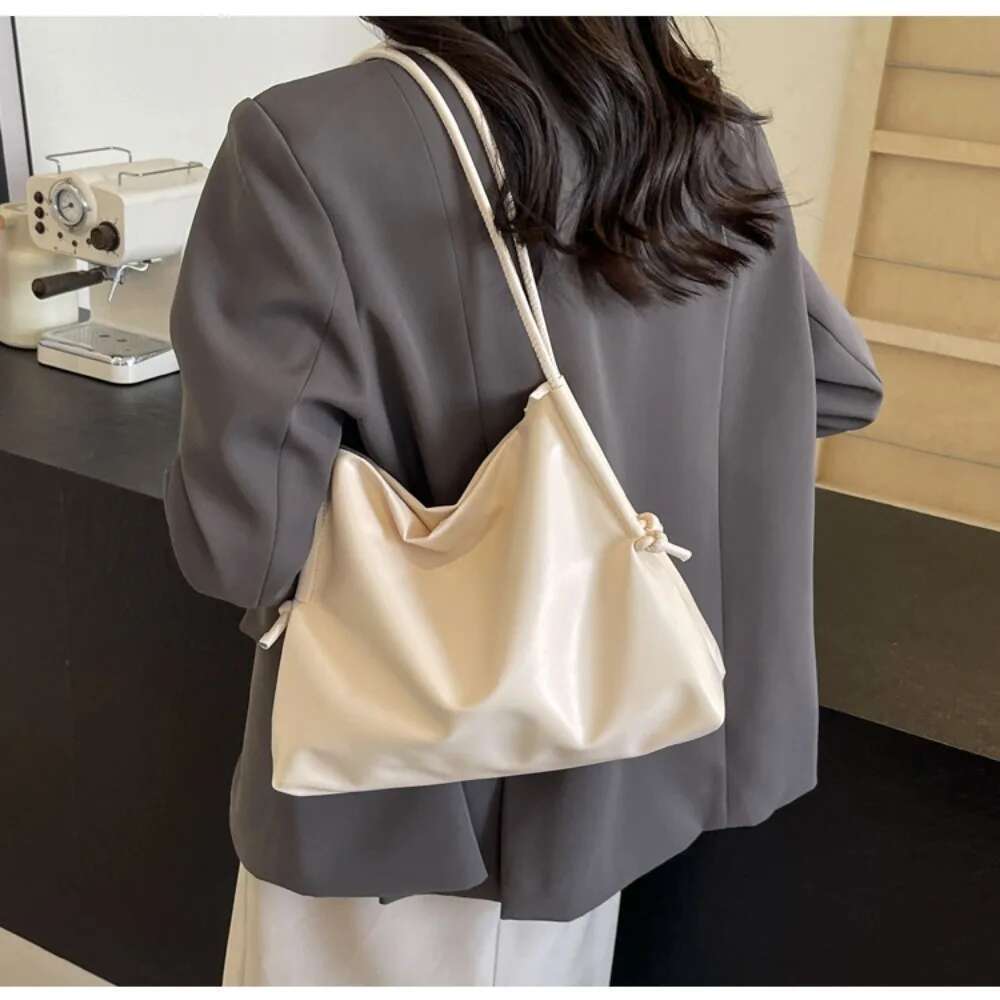 High Capacity Hand Fashion PU Popular Tote Trendy Temperament Shoulder Bag Female