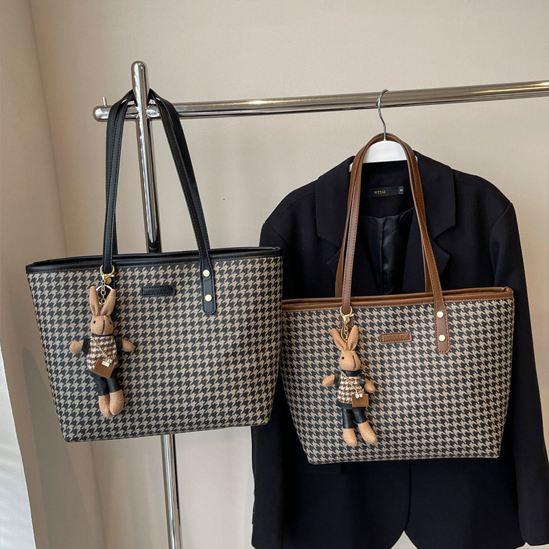 2025S Designer Women S Bag Small And Versatile Underarm Women S Autumn New Fashion Thousand Bird Grid Big Bag Internet Famous Same Casual Single Shoul