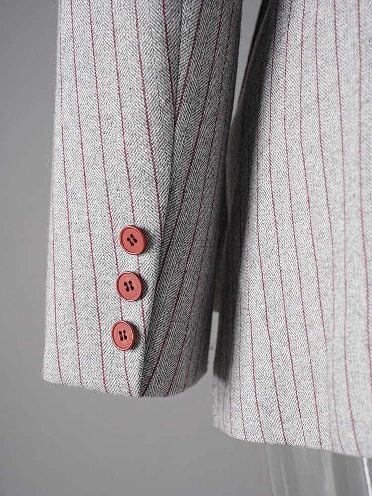 EAM Women Gray Striped Irregular Pleated Elegant Blazer New Lapel Long Sleeve Jacket Fashion Tide Spring Autumn 2025 Cpdb342