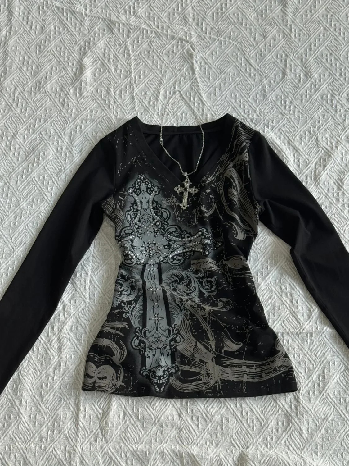 VNeck Slim and Versatile Punk Full Print Long Sleeve European American Womens Y2k Sportswear Fashion Top 250403