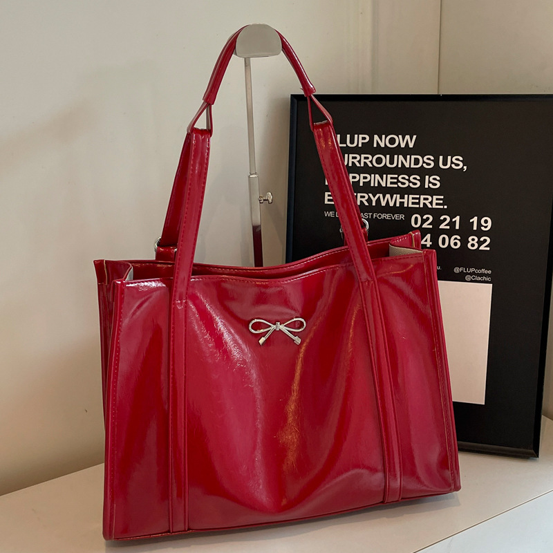 2025S Designer Women S Bag Large Capacity Premium Texture Armpit Bag Women S Autumn Winter New Fashionable And Simple Tote Bag