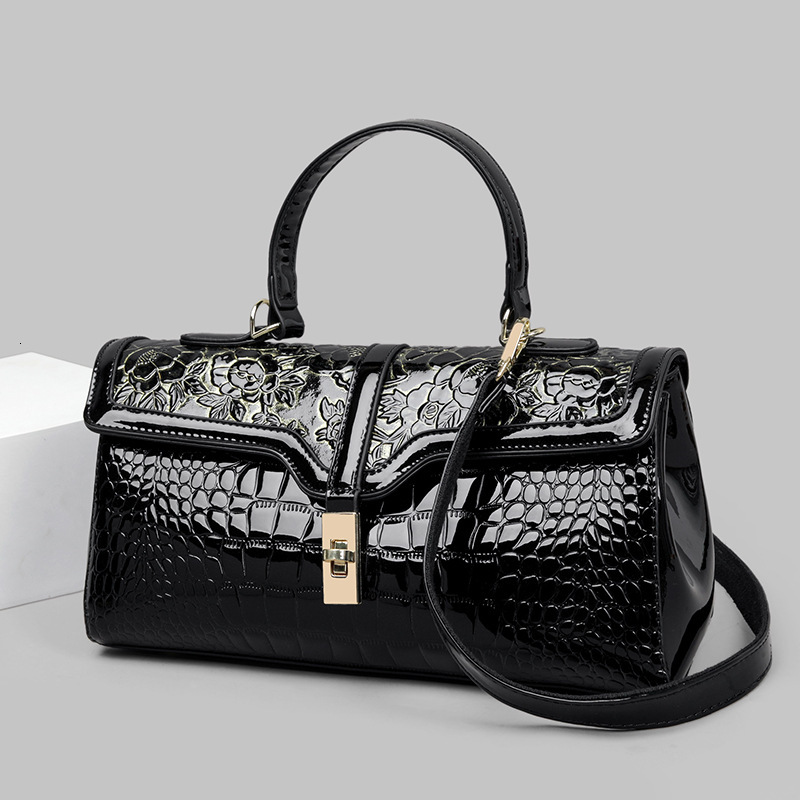 Crocodile Design Bag Women's Retro Fashion PU Leather Commuter Crossbody Bag