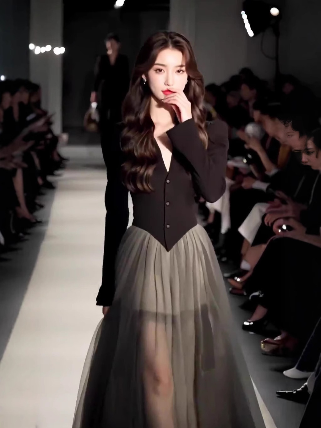 S28 V-neck dress for women, new spring style, mesh waist, slimming, medium-length skirt