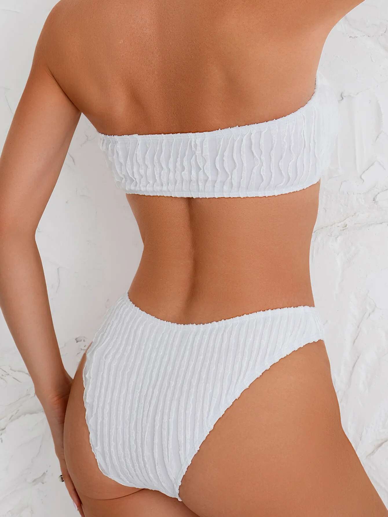 Dongdumaoyi Sexy D Floral Bikini Set Women White Pleate Bandeau Push Up Micro Swimsuit Brazilian Beach Bathing Suit Thong Swimwear