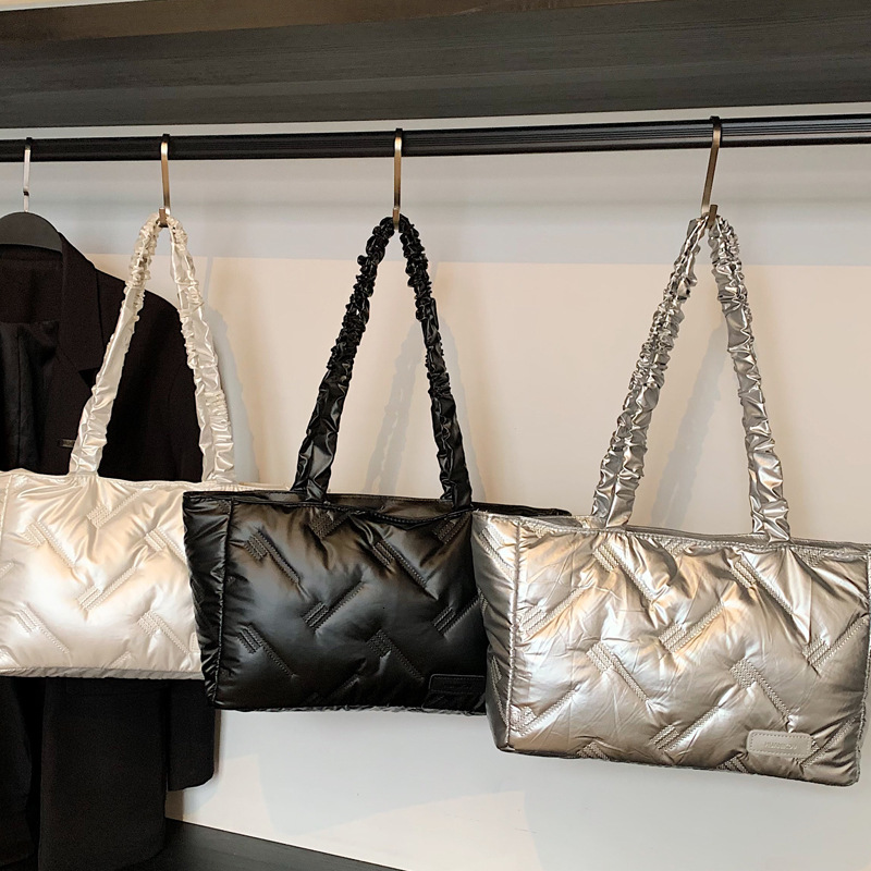 2025S Designer Women S Bag Large Capacity Casual Handbag For Women New Korean Version Solid Color Simple Underarm Bag Women S Single Shoulder Cotton C