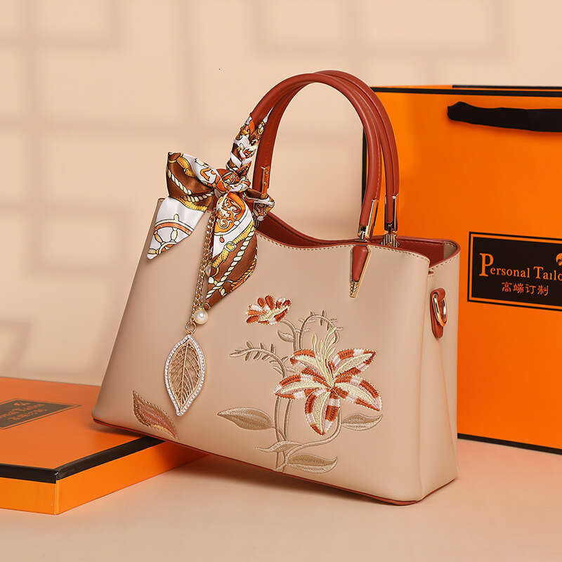 Designer Bag National Style Art Design New Mom Large Capacity Luxury Embroidered Shoulder