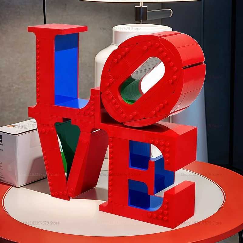 New 791pcs Love Sculpture Building Model Building Block Toys Creative MOC Crafts Home Decorations Gifts For Friends And Family Y251107