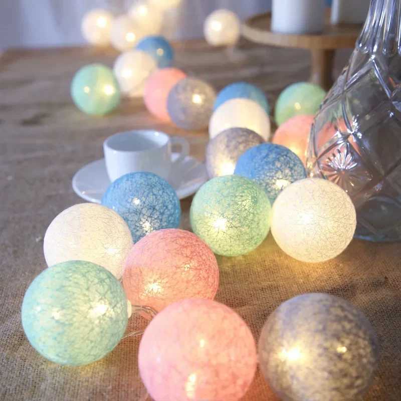 10/20 LEDS Cotton Ball Garlands Fairy Lights String Battery Power Christmas Outdoor Navidad Garden Bedroom Wedding Decoration W251107