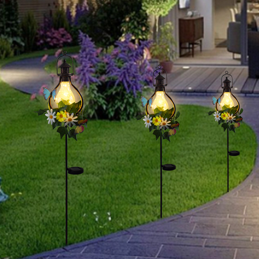 Eco-Friendly Retro Design Iron Horse Light with Integrated Solar Panel for Exterior Use #10-50