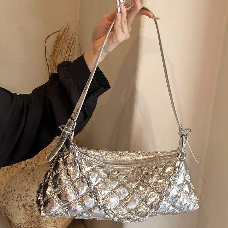 2025S Designer Women S Bag Single Shoulder Solid Color Casual Women S New Autumn Winter Armpit Bag Fashionable And Trendy Crossbody Bag