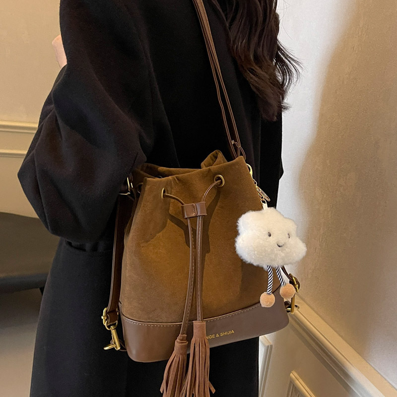 2025S Designer Women S Bag High End Color Blocked Backpack For Women Autumn New Single Shoulder Women S Bag Trendy And Fashionable Hand Held Large Cap
