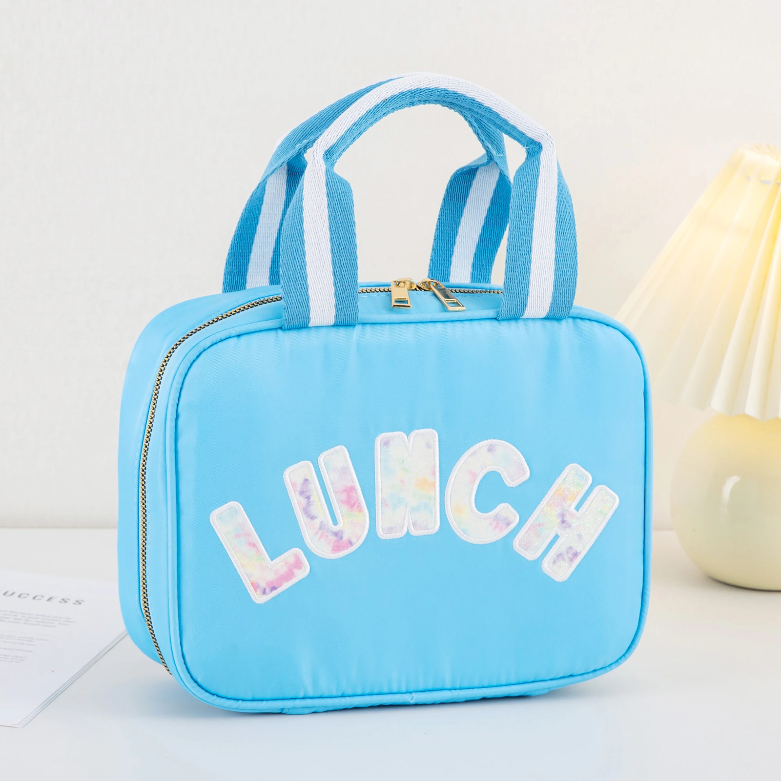Girls Boys Preppy Cute Reusable Nylon Insulated Handbag Lunch Box Cooler Bag with Chenier Letters Used for Office School Travel Picnics 250401
