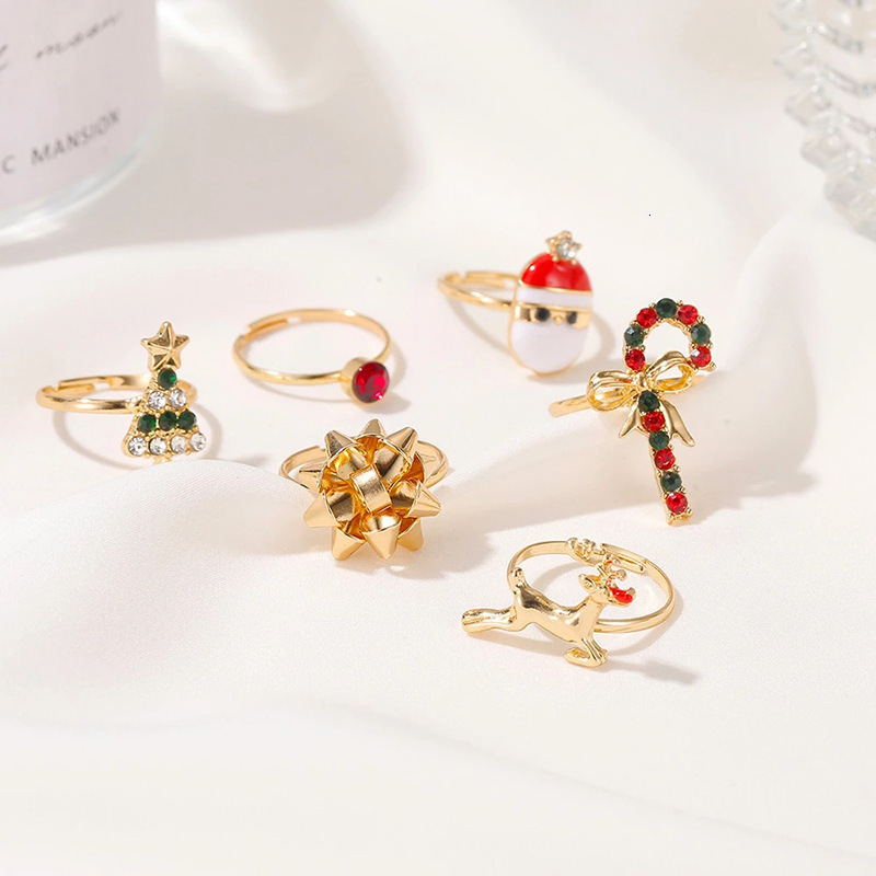 Top Source Cute Cartoon Elk Christmas Tree 6-piece Set with Drip Oil Opening Adjustment Ring Handpiece Jewelry
