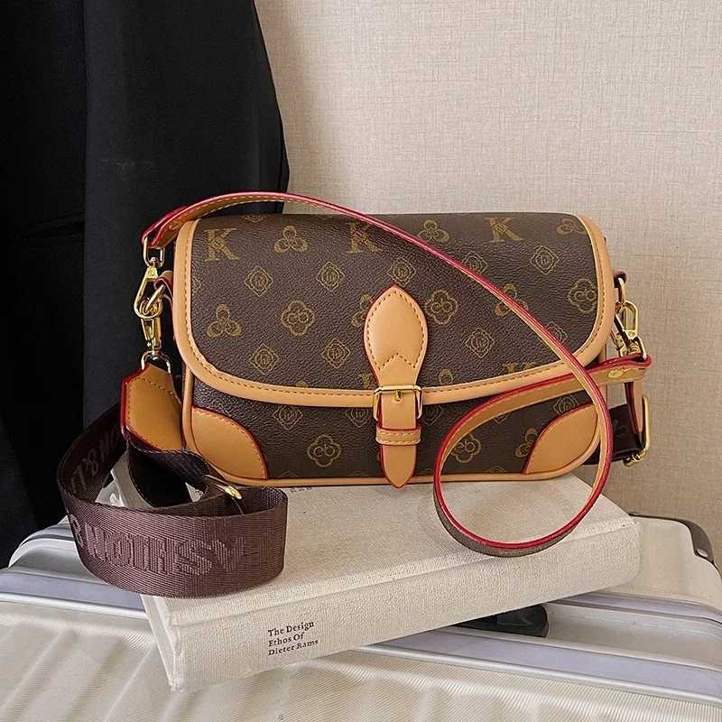 Premium Ladies Messenger Bag Luxury Leather Crossbody Shoulder Purse Womens Designer Tote Handbag Elegant ClassicW251107
