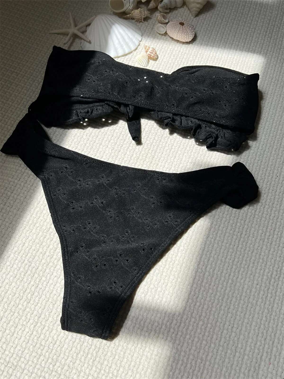 Dongdumaoyi Sexy Bandeau Bikinis Sets Women Front Bow Hole Out Push Up Micro Swimsuit Brazilian White Black Beach Bathing Suit Swimwear