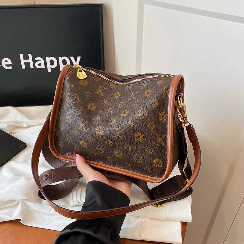 2025 New Vintage Underarm Bag for Women - Large Capacity Pillow Bag Reversible Crossbody/Shoulder Bag Classic Monogram PrintW251106