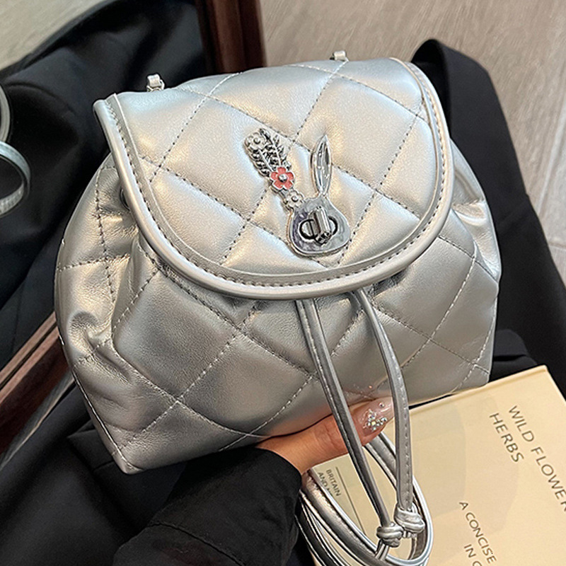 2025S Designer Women S Bag Lock Buckle New Solid Color Texture Niche Design Chain Bag Small Fashion Versatile Simple Backpack