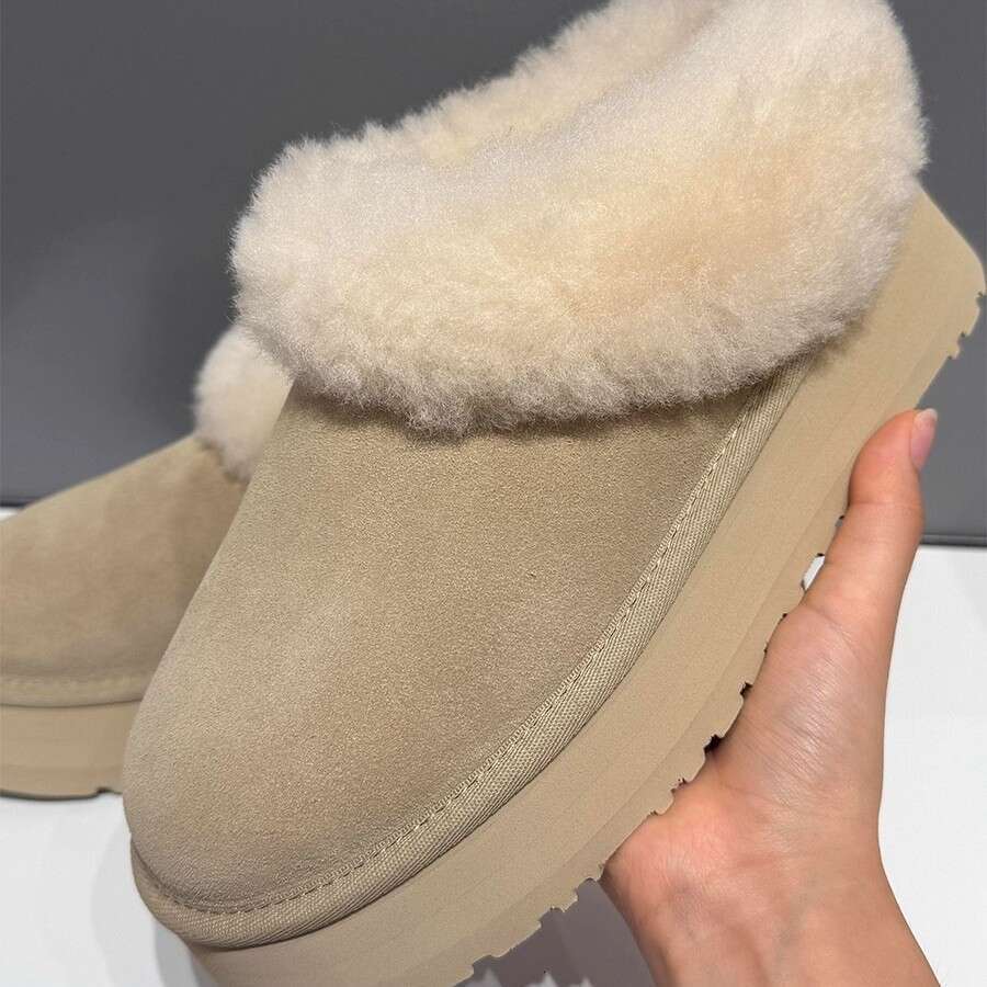 Thick-Soled Snow Boots for Women, Outdoor Wear, 2025 New Winter Fleece-Lined Thickened Warm Cotton Shoes, Casual Slip-On Furry Shoes