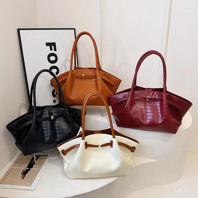 2025S designer Totes Black Shoulder Bag For Women Large Capacity Commute Brown Soft Alligator Female Laptop Simple Travel Tote Big Handbag shoulder