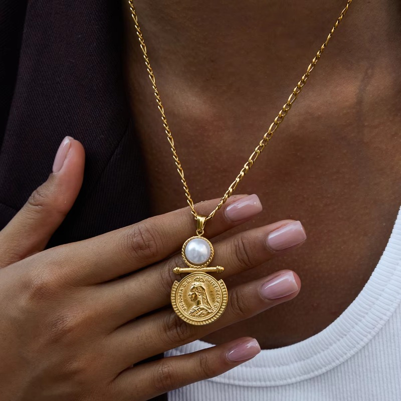 18K PVD Gold Plating Waterproof Aniti Tarnish Delicate Figro Pearl Coin Portrait Pendant Necklace