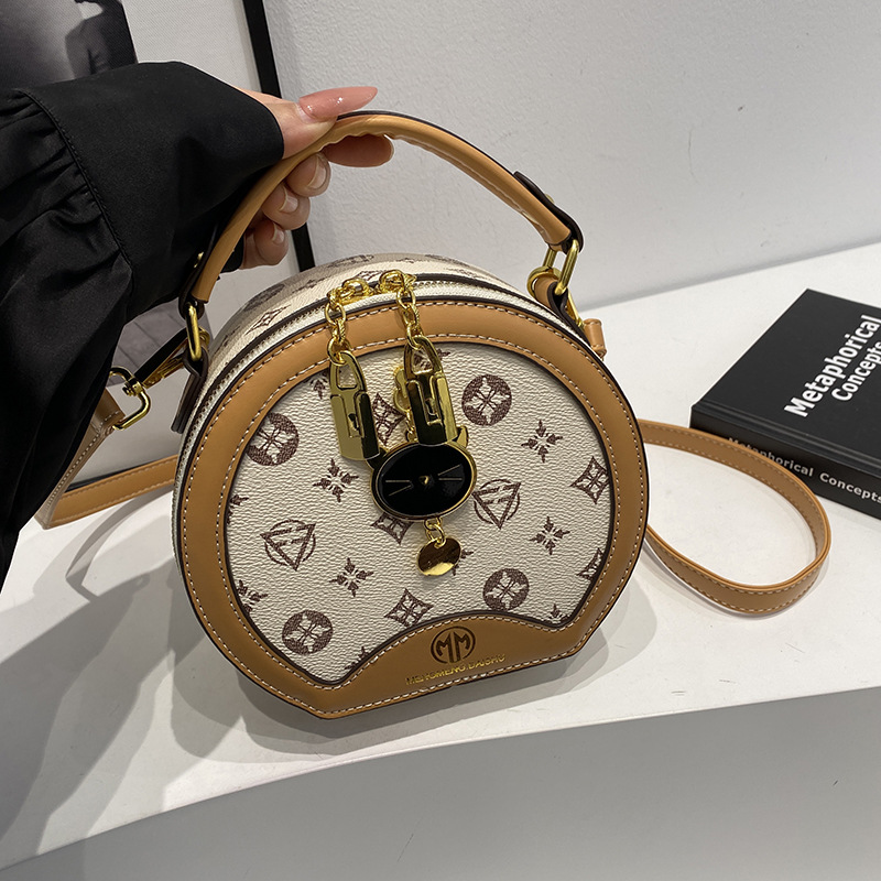 New senior sense small round bag fashion all match small bag female crossbody bag female hand bill shoulder bag 2025s hot