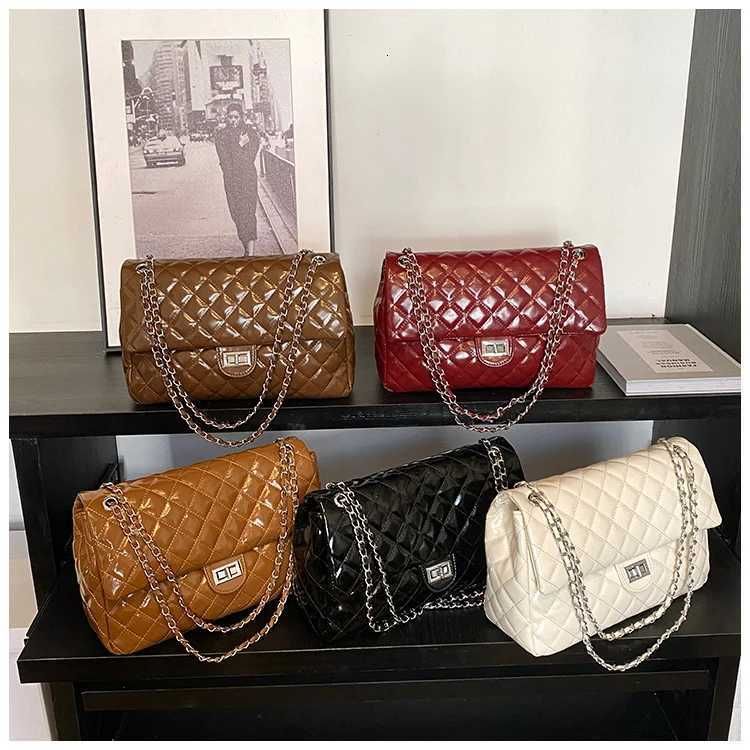 Couture Inspired Women Handbag Luxury Leather Crossbody Bag High End Shoulder Tote Elegant Classic DesignerLuxury-Style BagsW251106