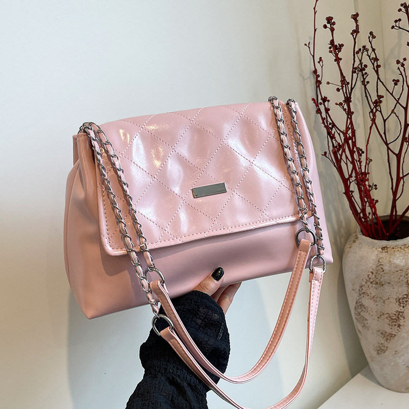 2025S Designer Women S Bag French Trendy Large Capacity Underarm Tote Summer Style Simple Chain Shoulder Diagonal Cross Bag