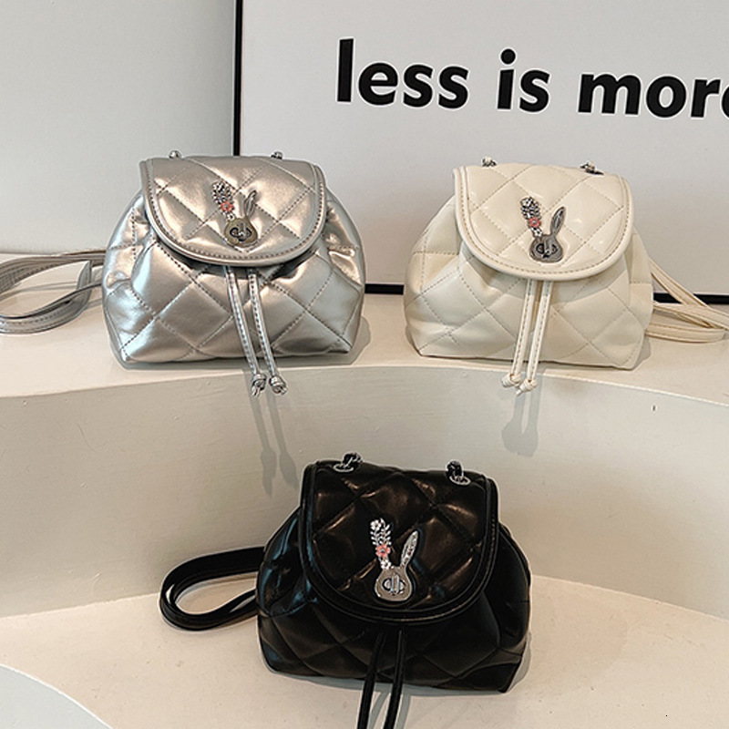 2025S Designer Women S Bag Lock Buckle New Solid Color Texture Niche Design Chain Bag Small Fashion Versatile Simple Backpack