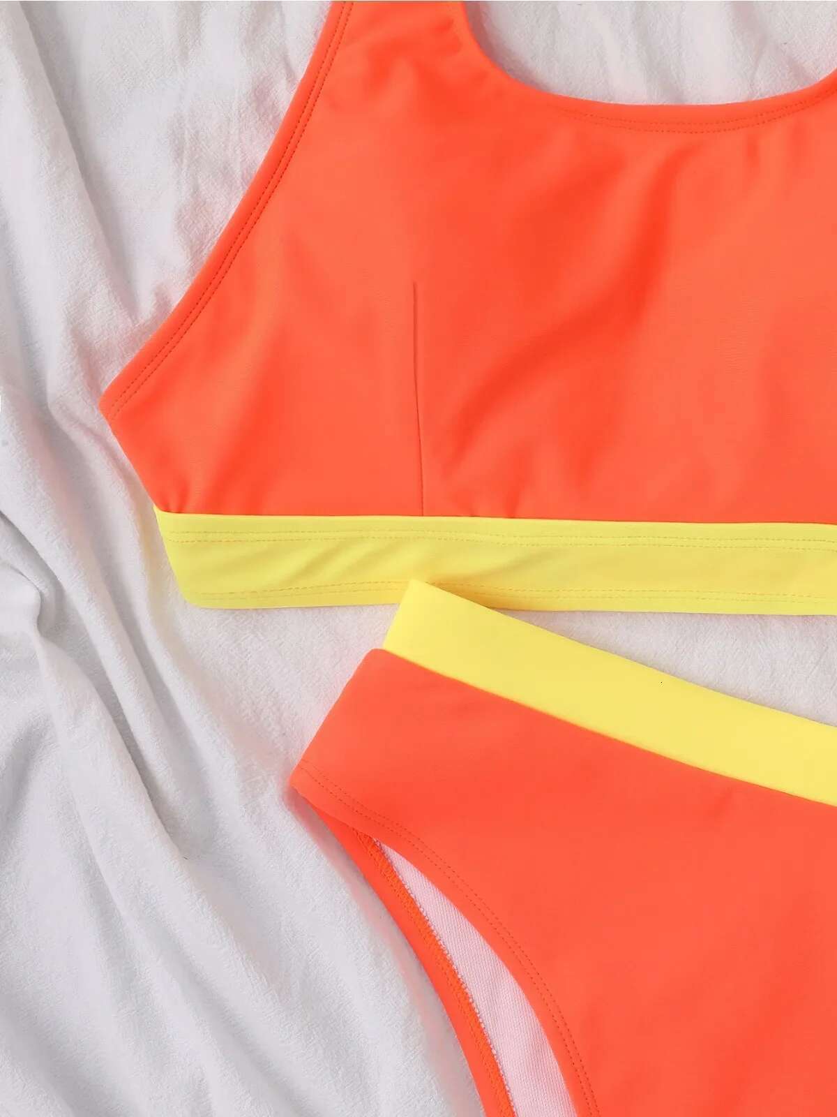 Dongdumaoyi Orange Two Piece Swimsuit For Women New Suspender Backless Bikini Set High Wasit Beach Vacation Bathing Suit Swimwear