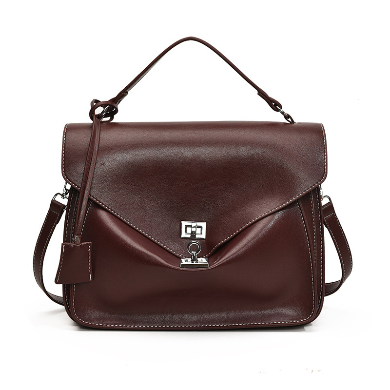 2025S Designer Women S Bag Postman Light Luxury Large Capacity Crossbody Fashion Style Single Shoulder Western Shopping Handheld Women S Bag