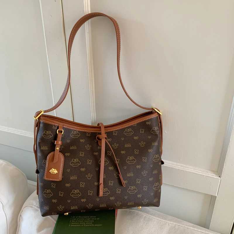 2025 New Polished European Style Crossbody Bag - Creative Exquisite Light Luxury Ladies Bag for Fashion-Forward WomenW251106