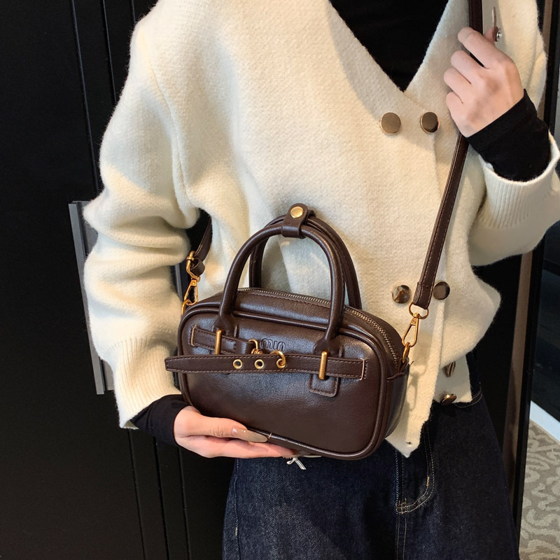 2025S Designer Women S Bag Super Niche Design For Women New Popular Versatile Hand Held Small Square Bag Single Shoulder Crossbody Women S Bag
