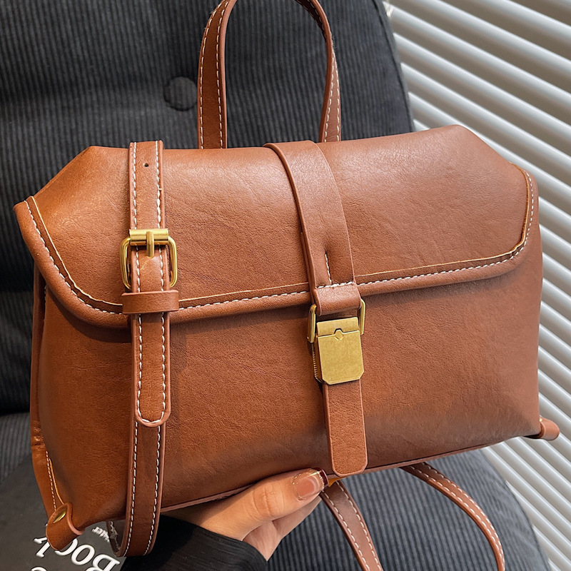 2025S Designer Women S Bag Postman Handbag New Trendy Fashion Simple Backpack Multi Purpose Western Style Crossbody Bag