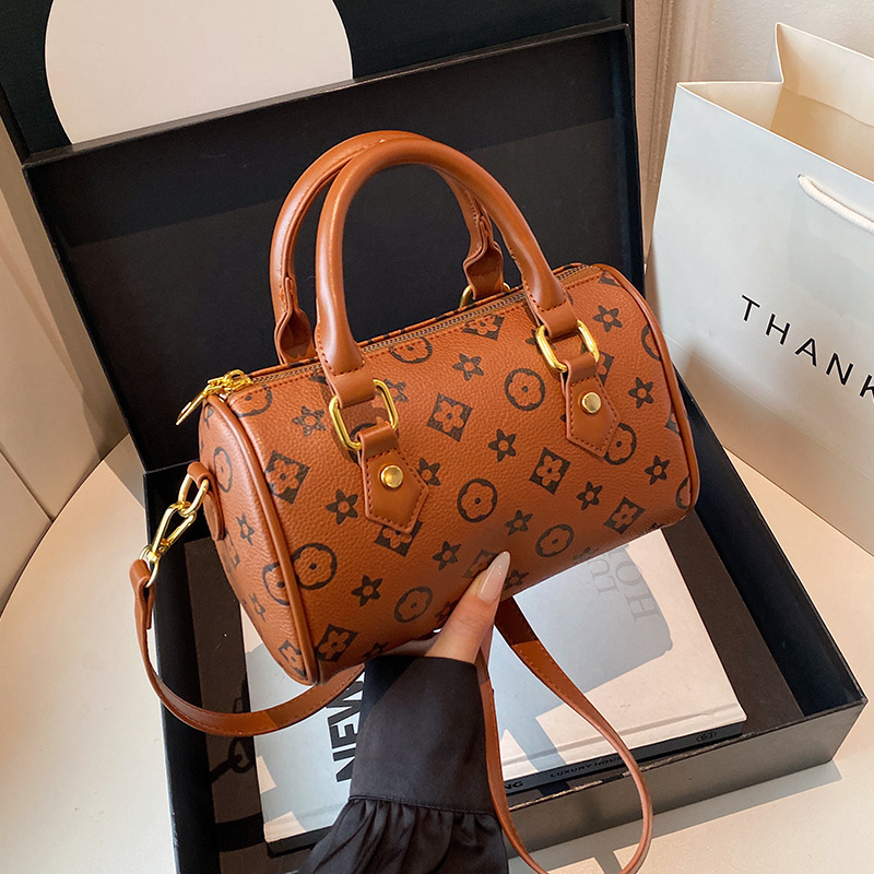 Free Mail Designer Bag Boston Bag Trendy Fashion Niche Bag Everything High-End Single Shoulder Bag Crossbody Bag