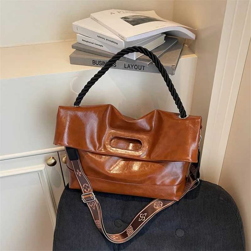 Famous Designer Elegant Leather Womens Crossbody Bag Luxury Brand Trendy Classic Commuter Vintage BagW251107