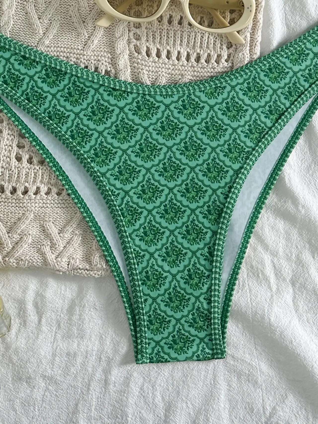 Dongdumaoyi Sexy Bandeau Bikini Women Green Floral Pleate Push Up Padded Thong Swimsuit Summer Bathing Suit Two Piece Swimwear Biquini