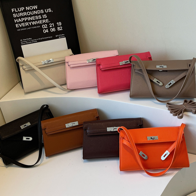 2025S Designer Women S Bag New Kelly For Women Fashionable French Style Armpit With High End Design Hand Held Bag