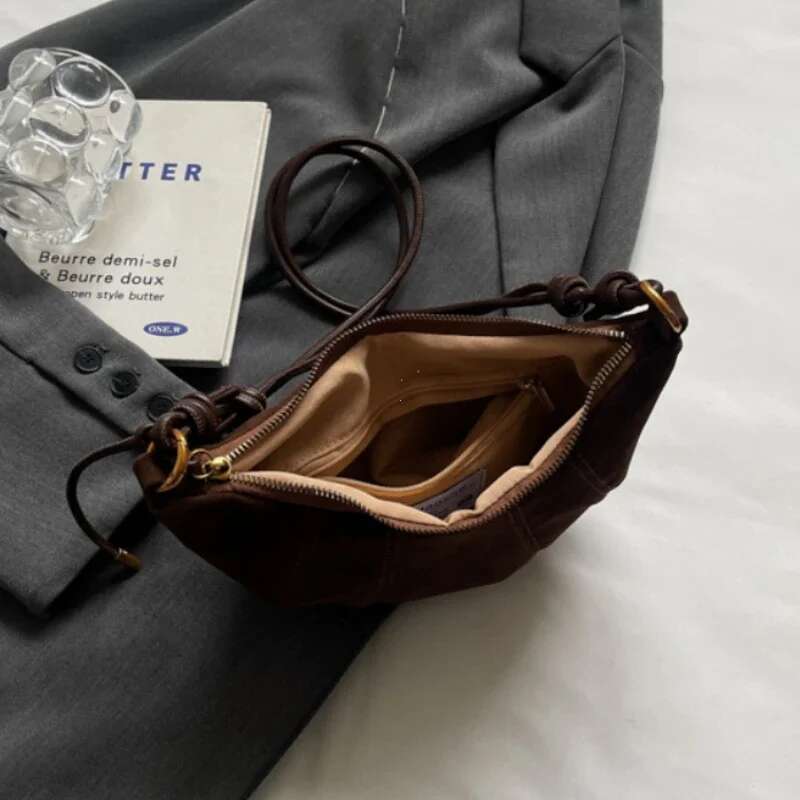 Zipper Veet Material 2025 High Quality Shoulder Solid Color Simple Fashionable Crossbody Bag Soft Western Style Handbag