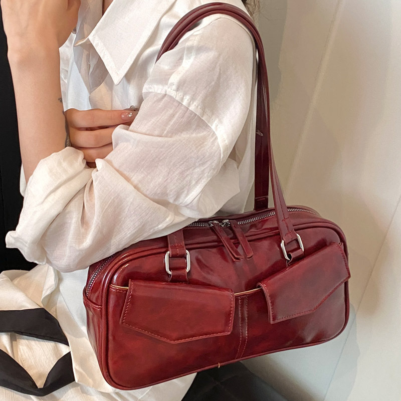 2025S Designer Women S Bag Bright Underarm For Women New Korean Edition Trendy Fashion Versatile Large Capacity Work Commuter Shoulder Bag