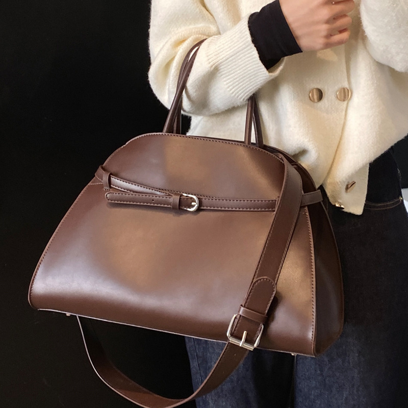 2025S Designer Women S Bag Large Capacity Handbag For Women New Model Relaxed Simple High End Fashionable Design Commuting Tote Bag