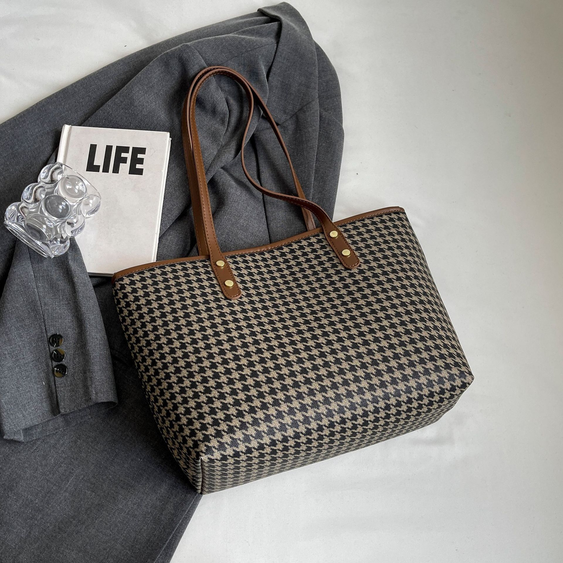2025S Designer Women S Bag Small And Versatile Underarm Women S Autumn New Fashion Thousand Bird Grid Big Bag Internet Famous Same Casual Single Shoul