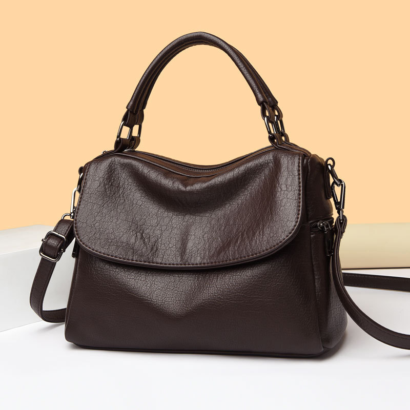 2025 New Designer Bag Women's Retro Fashion Large Capacity Handbag Work Commute Single Shoulder Crossbody Bag