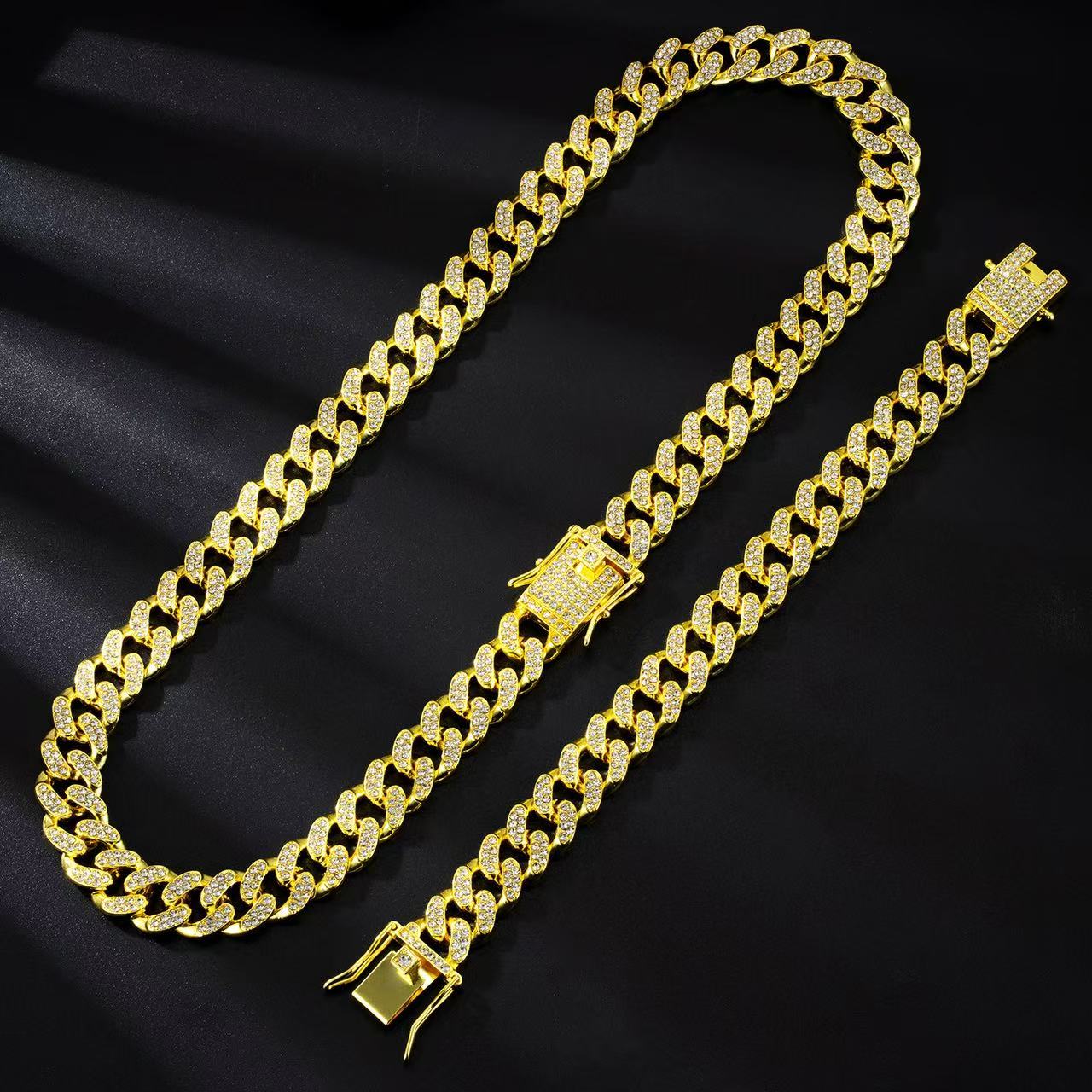 Sophisticated VVS Moissanite Studded Sterling Silver Pendant Necklace with Iced Diamonds & Cuban Chain Detail