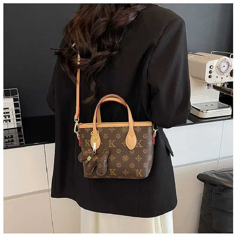 Elegant Classic Designer Paris Fashion Tote Bag Women Luxury High-End Unique Leather Vintage Solid ColorW251106